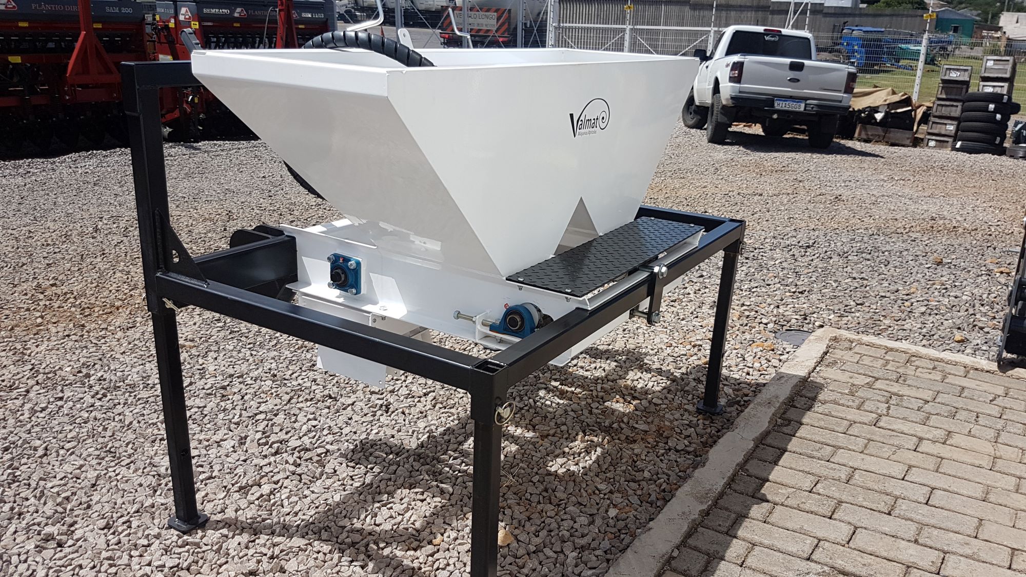Distribuidor_fertilizante_valmat_02
